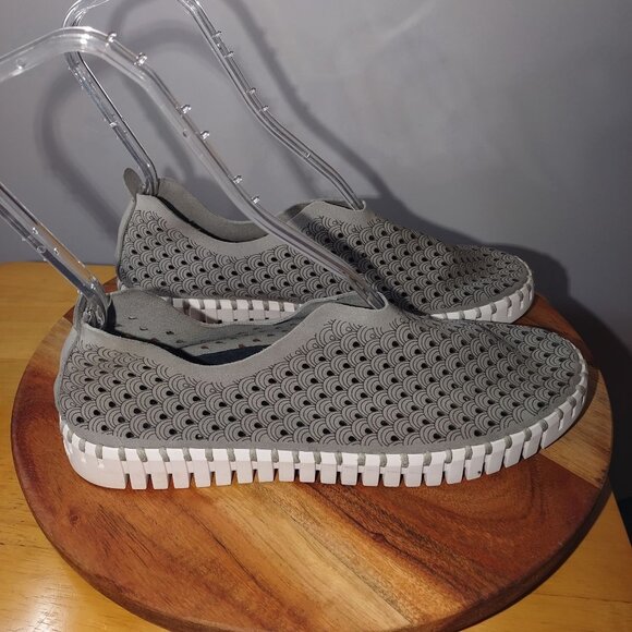 Ilse Jacobsen Tulip 3271 Womens Slip-On Shoes Gray Laser-Cut Design Lightweight - Picture 2 of 7